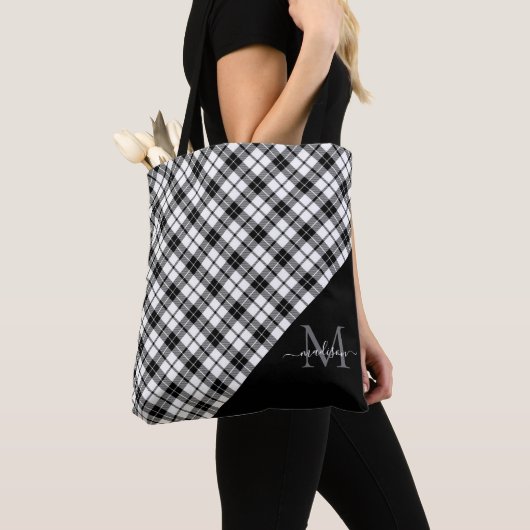 Black White Buffalo Check Plakt Elegant Monogram Tote Bag (Dichtbij)