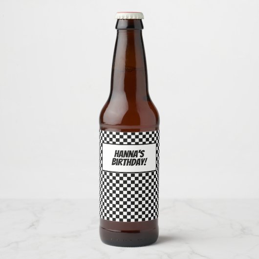 Black White Check Pattern Racing Theme Birthday Bier Etiket (Voorkant)