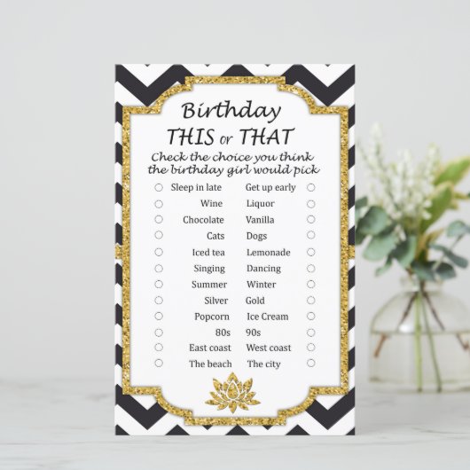 Black White Chevron Birthday dit of dat spel (Staand voorkant)