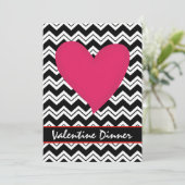 Black White Chevron Heart Valentijn Invitation Kaart (Staand voorkant)
