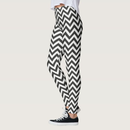 Black White Chevron Leggings (Links)