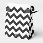 Black White Chevron Names Date Wedding Favor Bedankdoosjes (Achterkant)