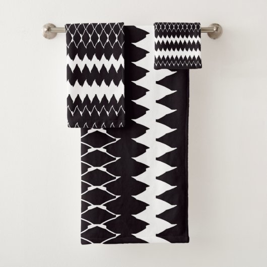 Black White Chevron Pattern Bad Handdoek (Insitu)