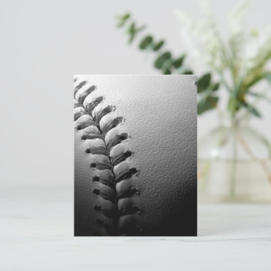 Black & White Close-up Baseball Briefkaart (Staand voorkant)