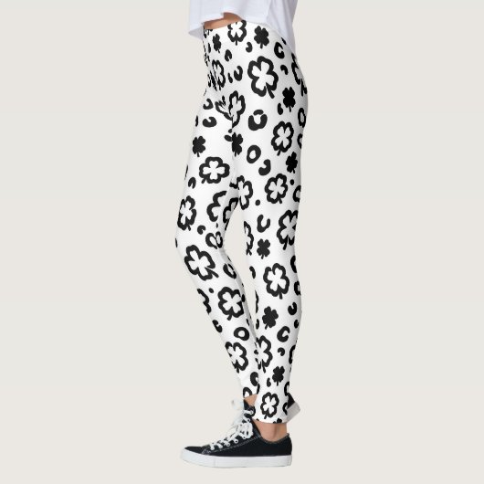 Black White Clover Leopard Pattern St. Paddy's Day Leggings (Links)