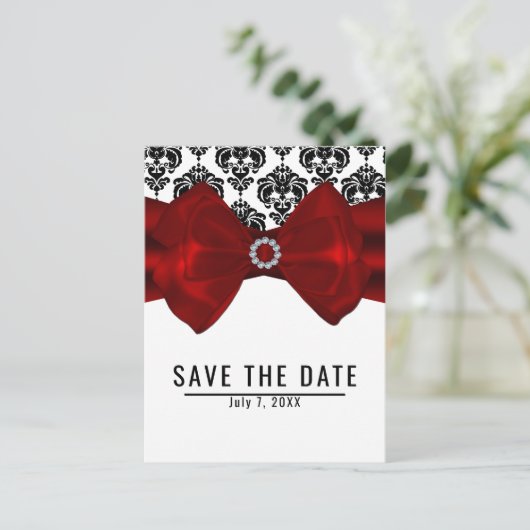 Black & White Damask Red Bow Glam Bewaar de datum Aankondigingskaart (Staand voorkant)