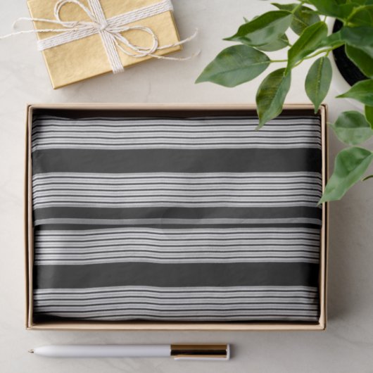 Black White en Grey Striped Pattern Tissuepapier (Geschenk)
