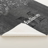 Black white faux sparkles rustic wood Monogram Sherpa Deken (3/4)