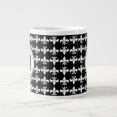 Black | White Fleur de Lis Monogram Pattern Grote Koffiekop (Voorkant)