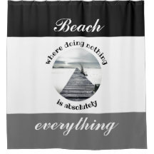 Black White Grey Beach is alles