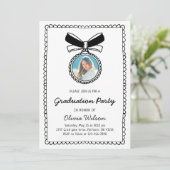 Black & White Hand Drawn Bow Graduation Party Kaart (Staand voorkant)