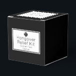 Black & White Hangover Relief Kit Bedankdoosjes<br><div class="desc">Perfect klassieke zwarte en witte hangover hulpdoos die voor om het even welke gebeurtenis aanpasbaar is</div>