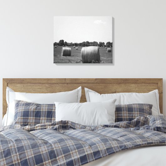 Black & White Hay Rolls, verspreid over een Boerde Canvas Afdruk (Insitu (Slaapkamer))