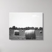 Black & White Hay Rolls, verspreid over een Boerde Canvas Afdruk (Voorkant)