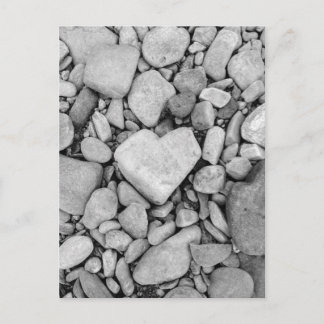 black & white heart rock briefkaart