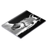 Black White Horse in de nacht close-up Notitieboek (Linkerzijde)