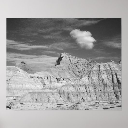 Black & White Jagged Peaks in de Badlands 16x20 Poster (Voorkant)
