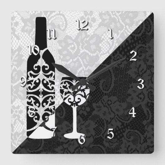 Black & White Lace Wine Bottle Square Clock Vierkante Klok (Voorkant)