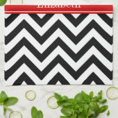 Black White LG Chevron Red Name Monogram Theedoek (Gevouwen)