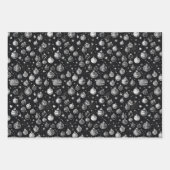 Black & White Line Art Kerstbomen & Ornamenten Inpakpapier Vel (Voorkant 2)