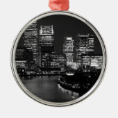 Black White London City Night UK Reizen Metalen Ornament (Voorkant)