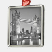 Black White London Tower Bridge Metalen Ornament (Links)