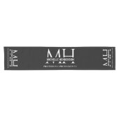 Black & White Minimalist Monogrammed Business Logo Korte Tafelloper (Horizontaal)
