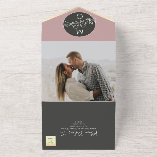 Black White Modern Monogram Weddenschap All In One Uitnodiging (Buitenkant)