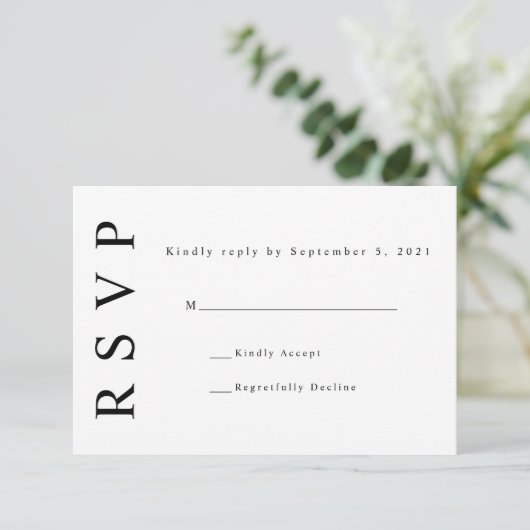Black White Monogram Minimalist Wedding RSVP Kaart (Staand voorkant)