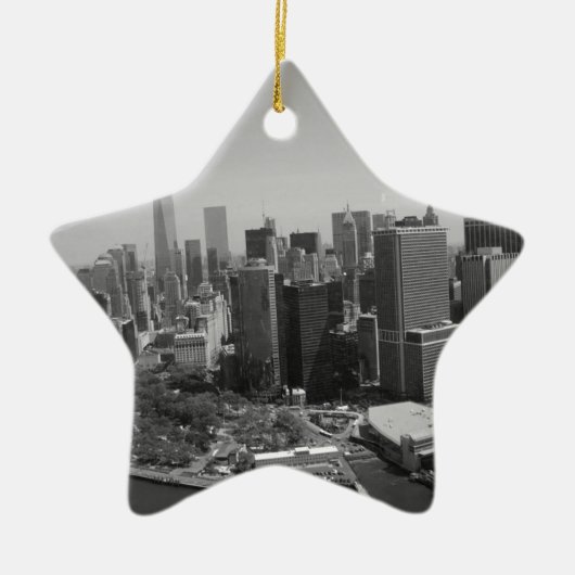 Black White New York City Skyline Keramisch Ornament (Voorkant)