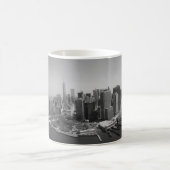 Black White New York City Skyline Koffiemok (Center)