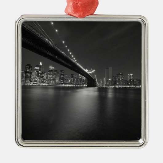 Black White New York City Skyline Metalen Ornament (Voorkant)