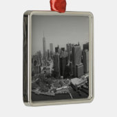 Black White New York City Skyline Metalen Ornament (Rechts)