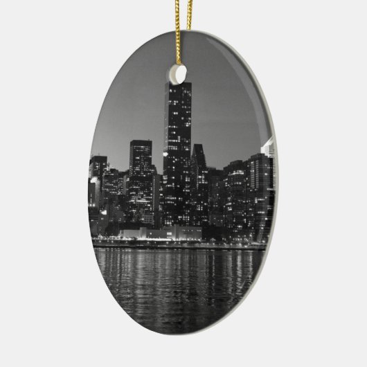 Black White New York City Skyscapers Silhouette Keramisch Ornament (Links)