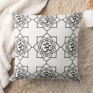 Black White Om Yoga Mandala Pillow Fabric Paint Kussen