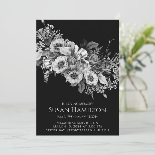 Black & White Pansy Uitvaart Memorial Aankondiging (Staand voorkant)