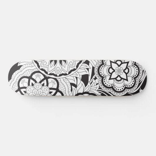 black&white  pattern with mandalas skateboard (Horizontaal)