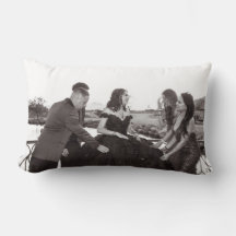 Black & White Pillow - Vasquez-familie