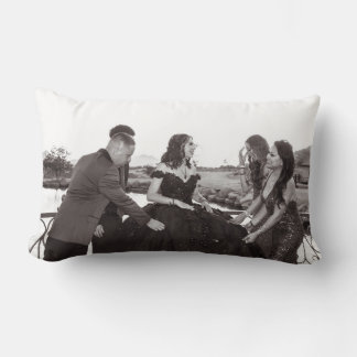 Black & White Pillow - Vasquez-familie Kussen