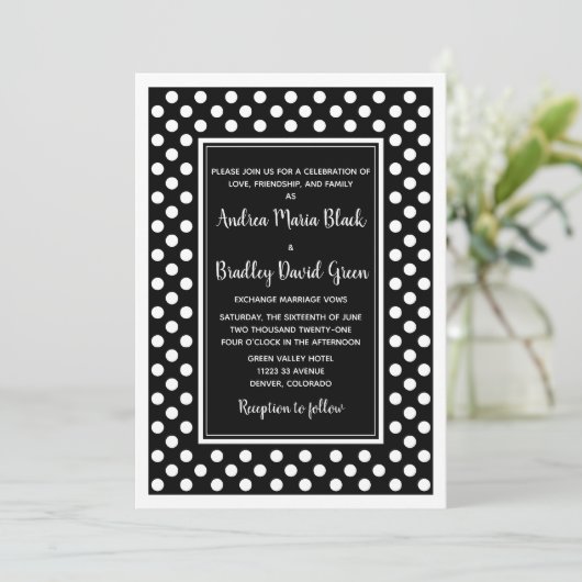 Black White Polka Dot Wedding Invitation Kaart (Staand voorkant)