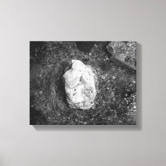Black & White Rock in het meer Water 11x14 Canvas Afdruk (Voorkant)