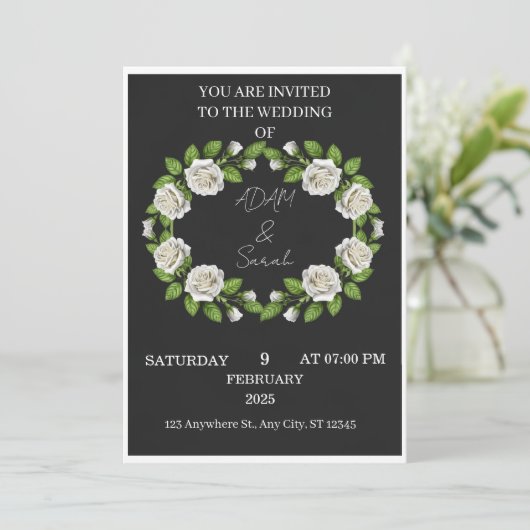 Black & White Rose Wreath Wedding Invitation (Staand voorkant)