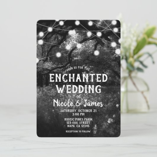 Black White Rustic Enchanted Forest Lights Wedding Kaart (Staand voorkant)