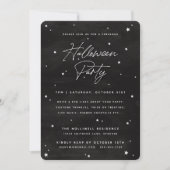 Black+White Script Scatered Stars Halloween Party Kaart (Voorkant)