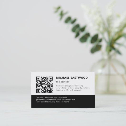 Black White Simple QR Code 2 in 1 Loyalty en Visitekaartje (Staand voorkant)