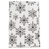 Black & White Snowflake Gift Bag – Elegant Minimal Medium Cadeauzakje (Voorkant)