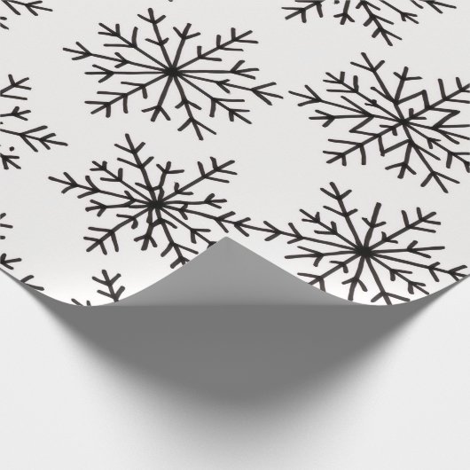 Black & White Snowflake Pattern Wrapping Paper  Cadeaupapier (Hoek)