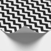 Black White Zigzag Chevron Pattern Cadeaupapier (Hoek)