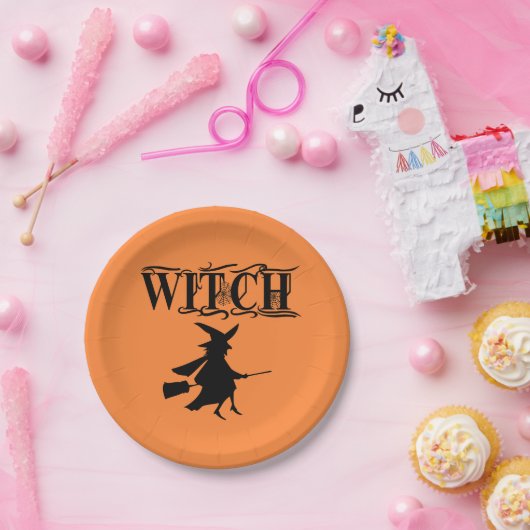 Black Wicked Flying Witch tijdens Halloween Papieren Bordje (Feest)