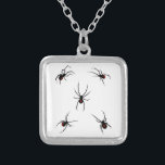 Black Widow Spiers Zilver Vergulden Ketting<br><div class="desc">Great for Halloween and people who just love scary,  spooky,  creepy and supernatural stuff. Perfect gift for anyone who loves Halloween,  October,  fright nights or any other spooky gebruikte.</div>